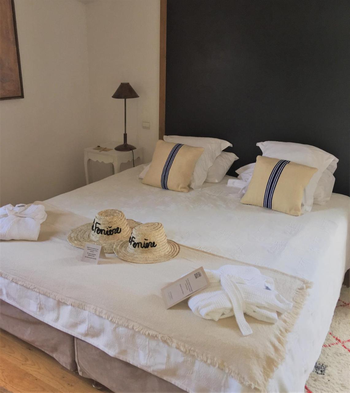 Hotel Auberge La Feniere - Les Collectionneurs Cadenet Zewnętrze zdjęcie
